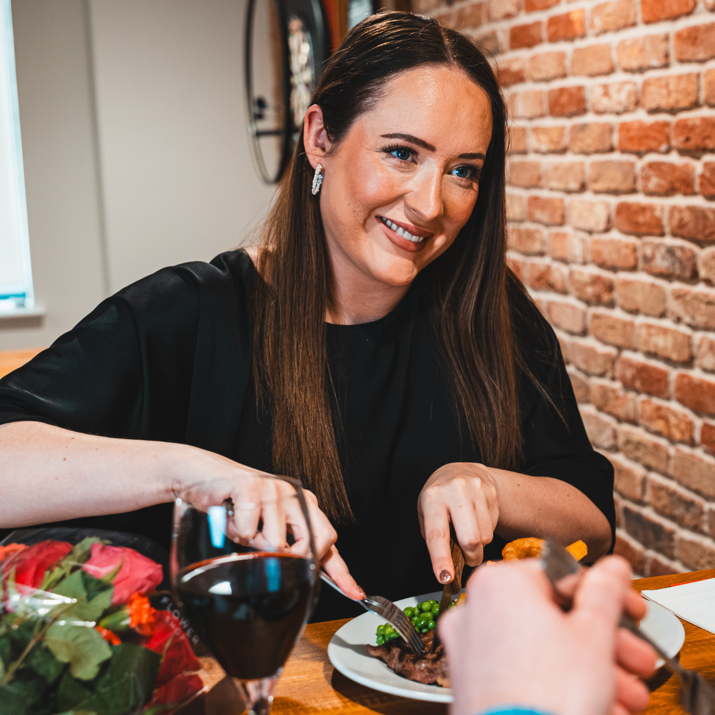 Valentine’s Weekend Dining & Treat Menu at The Queen Of The Loch in Balloch